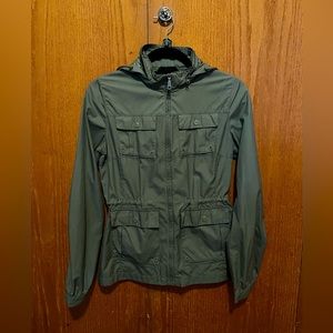 Green mountain hardware windbreaker
